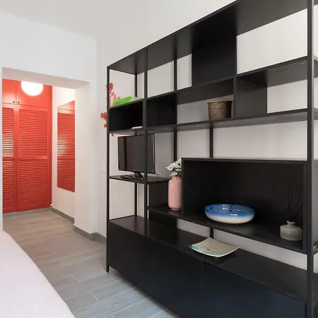 شقة Quiet Pied A Terre With Terrace In Borgo Pio