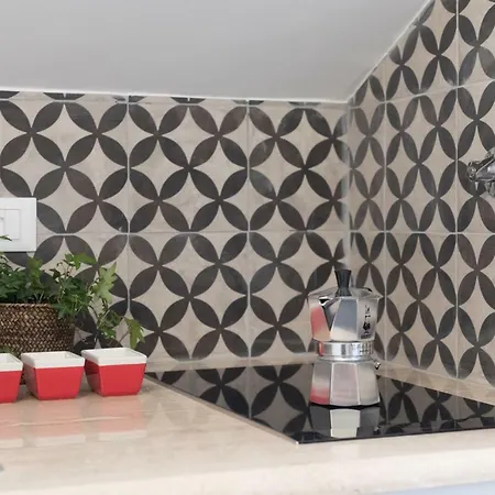 Apartament Quiet Pied A Terre With Terrace In Borgo Pio *