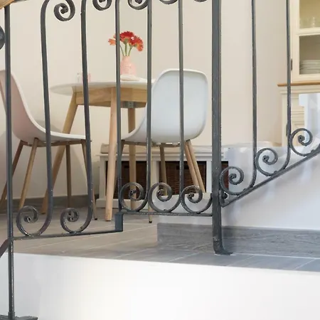 Apartament Quiet Pied A Terre With Terrace In Borgo Pio